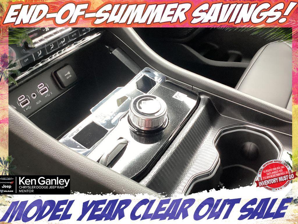 new 2025 Jeep Grand Cherokee car, priced at $47,571
