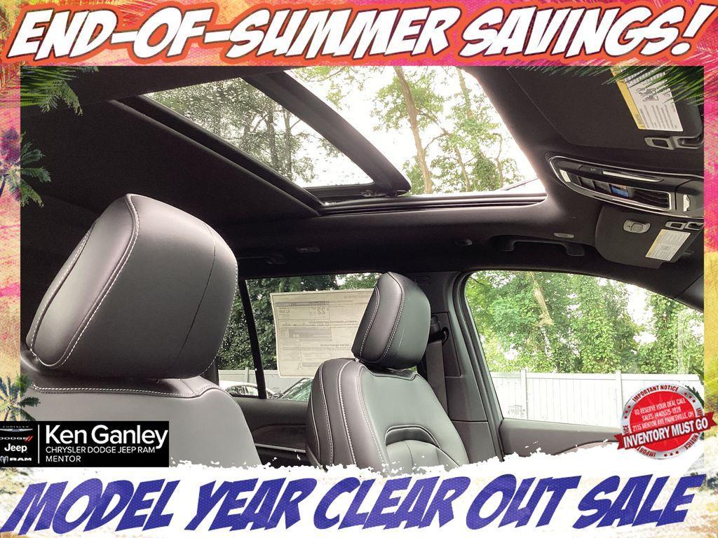 new 2025 Jeep Grand Cherokee car, priced at $47,571
