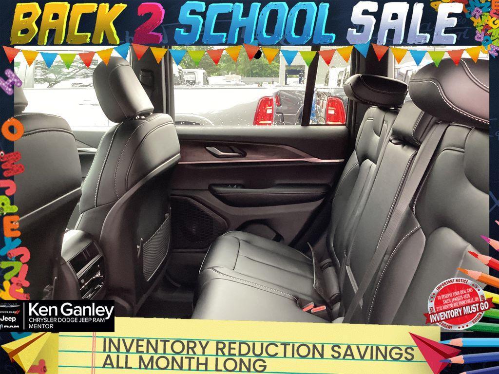 new 2025 Jeep Grand Cherokee car, priced at $47,571