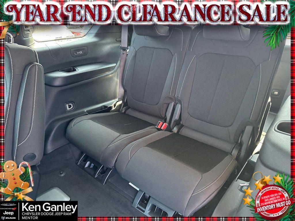 new 2025 Jeep Grand Cherokee L car, priced at $43,420