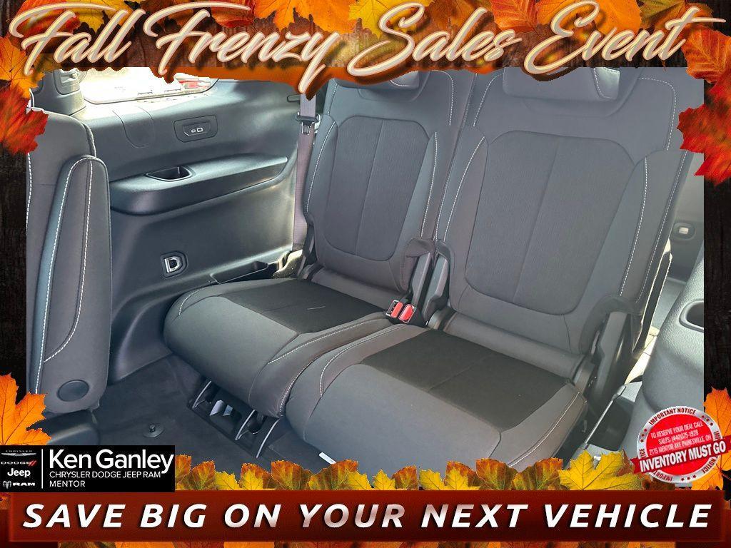new 2025 Jeep Grand Cherokee L car, priced at $41,225