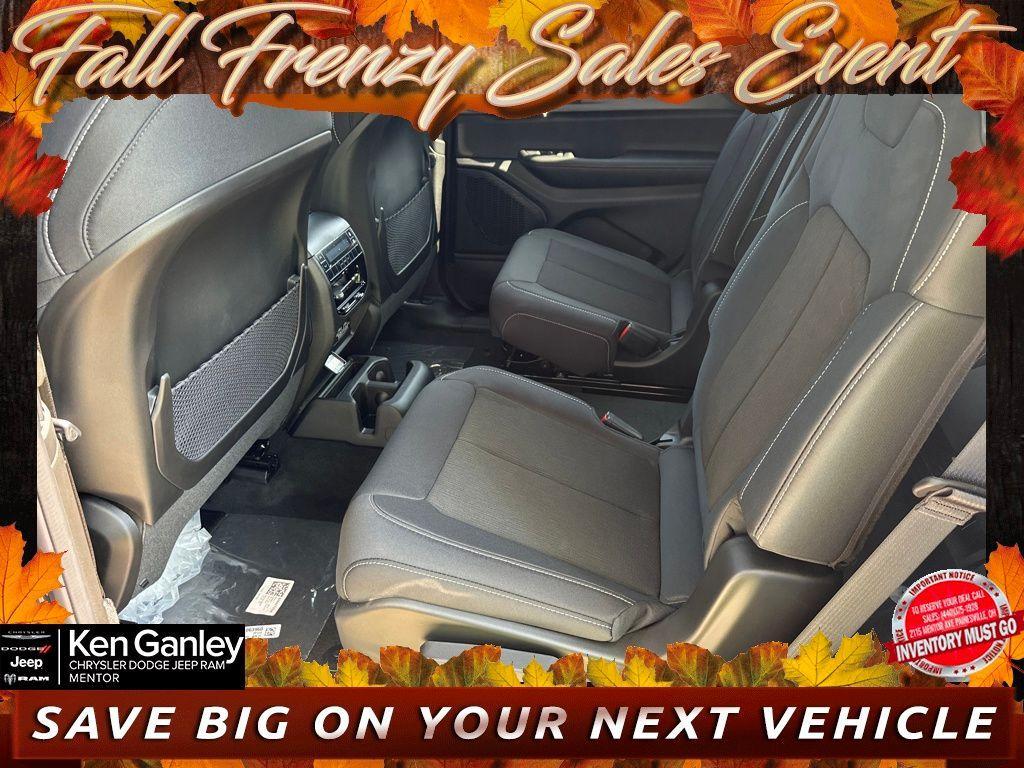 new 2025 Jeep Grand Cherokee L car, priced at $41,225