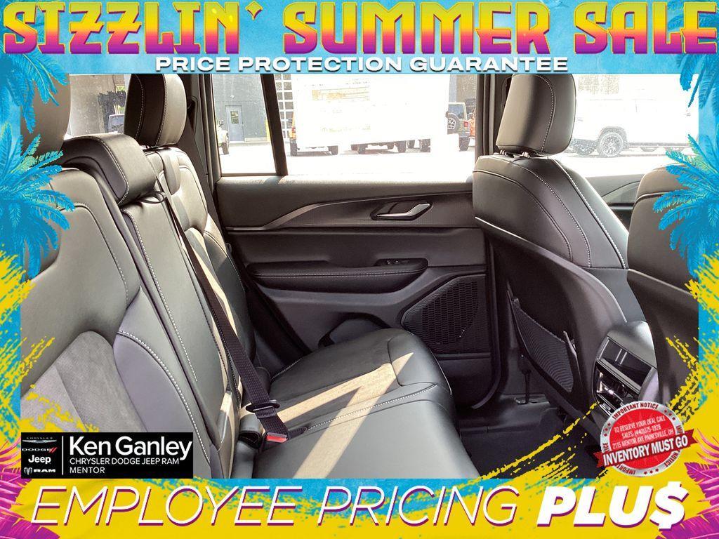 new 2025 Jeep Grand Cherokee car, priced at $40,955