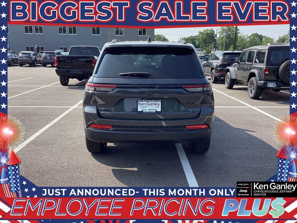 new 2025 Jeep Grand Cherokee car, priced at $40,955