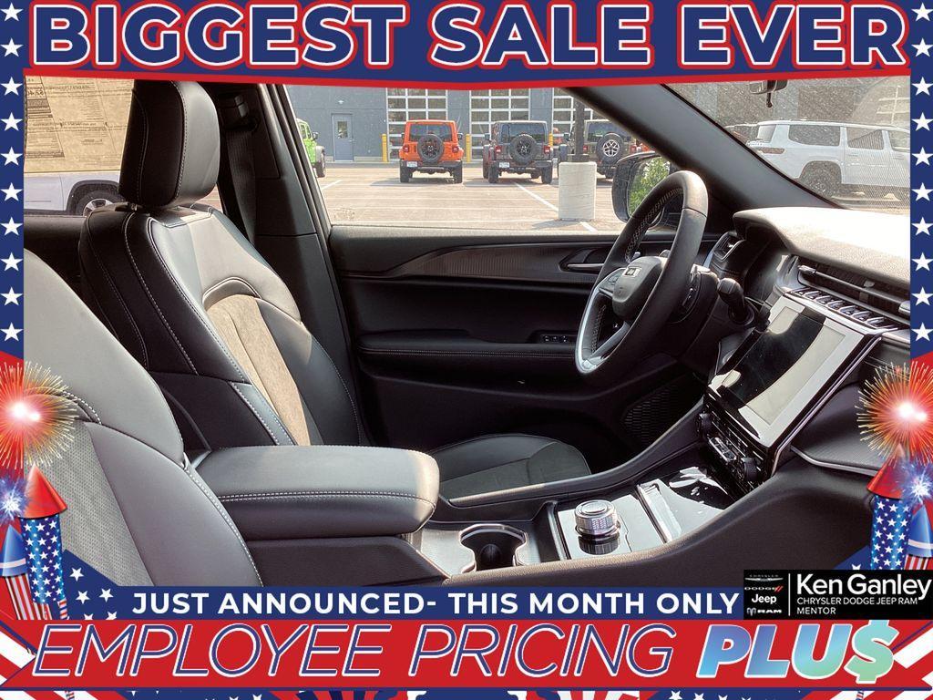 new 2025 Jeep Grand Cherokee car, priced at $40,955
