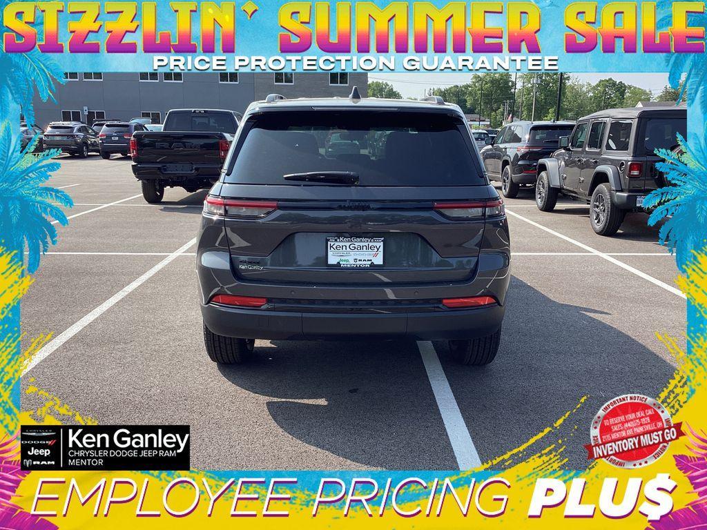 new 2025 Jeep Grand Cherokee car, priced at $40,955