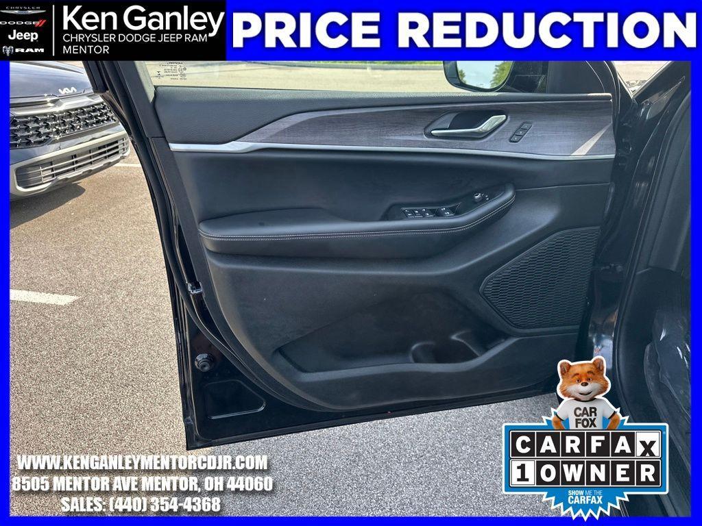 used 2023 Jeep Grand Cherokee car, priced at $34,600