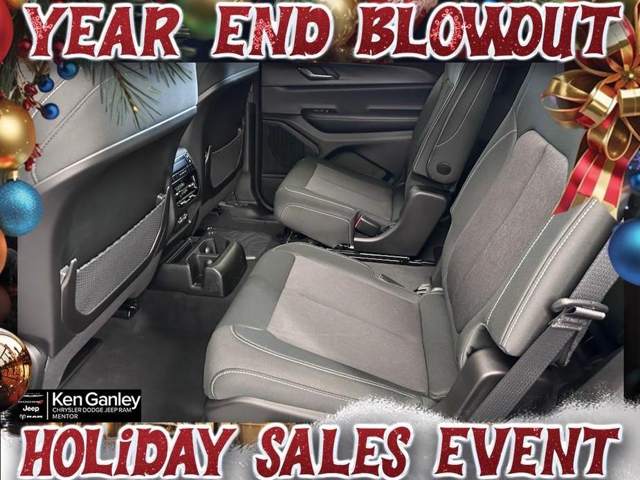 new 2024 Jeep Grand Cherokee L car, priced at $38,087