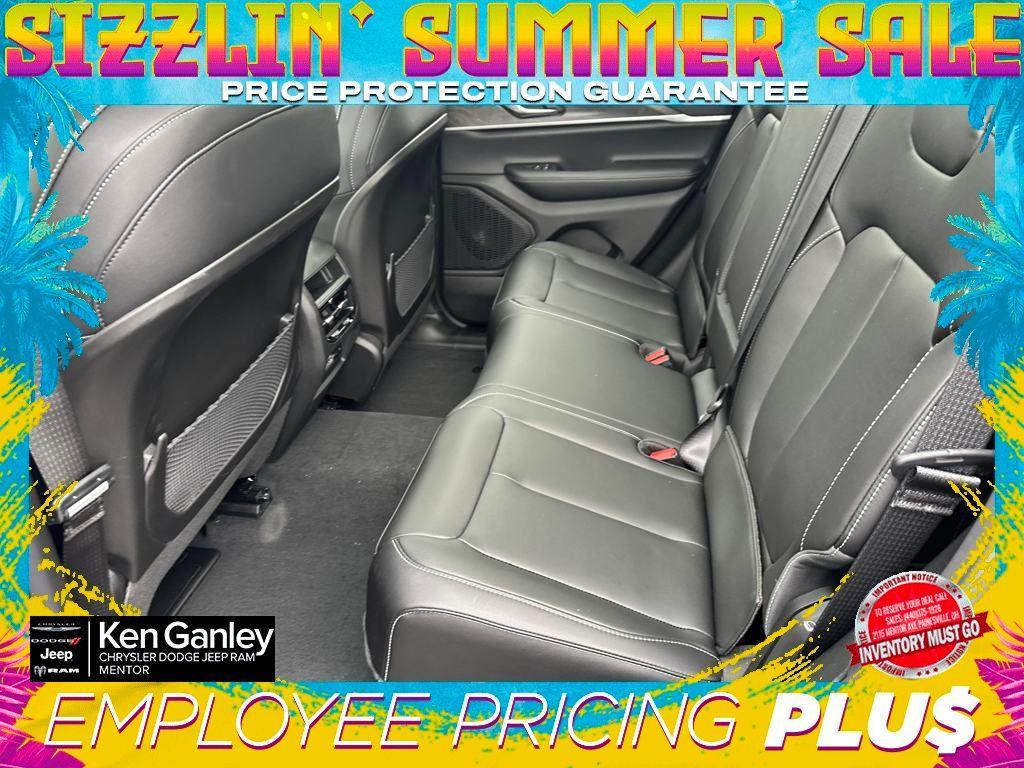 new 2025 Jeep Grand Cherokee car, priced at $44,751