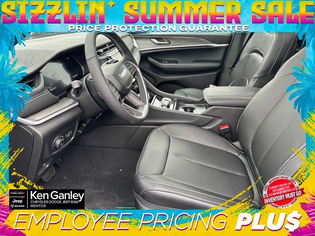 new 2025 Jeep Grand Cherokee car, priced at $44,751