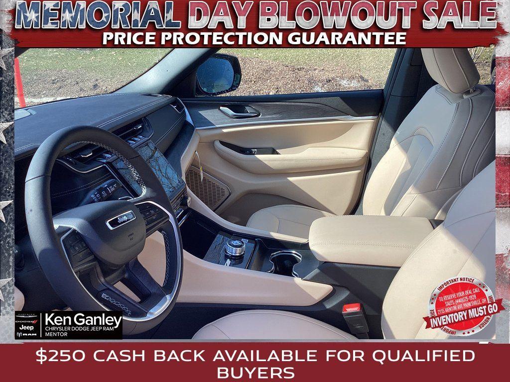 new 2025 Jeep Grand Cherokee L car, priced at $52,096