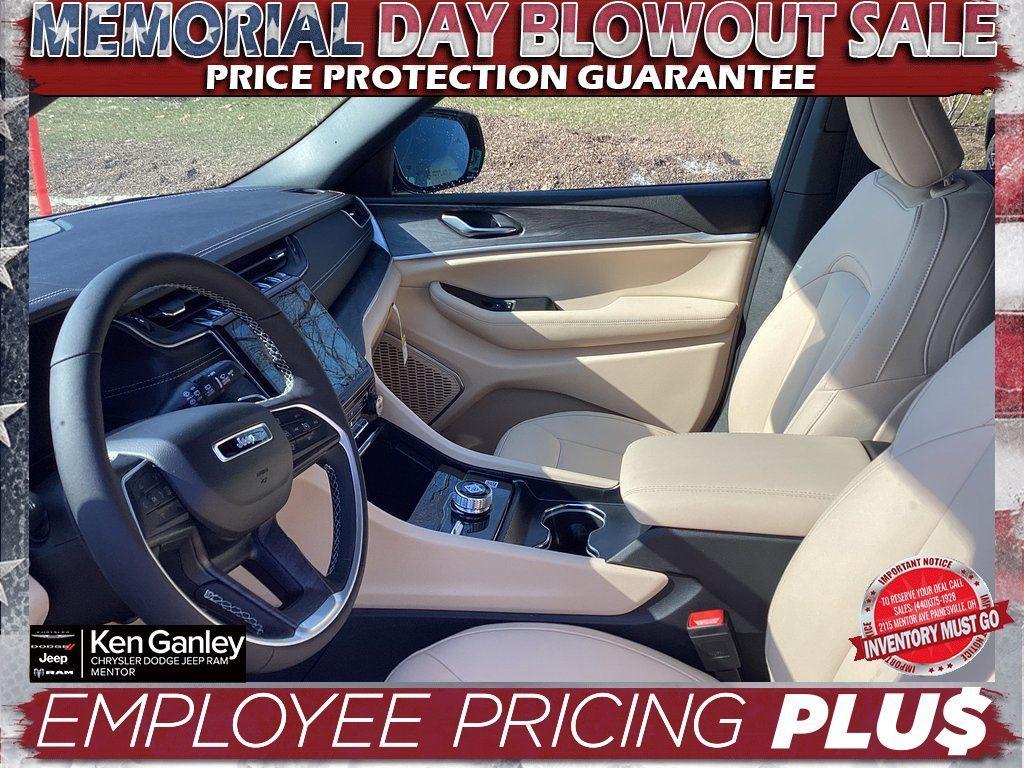 new 2025 Jeep Grand Cherokee L car, priced at $52,096