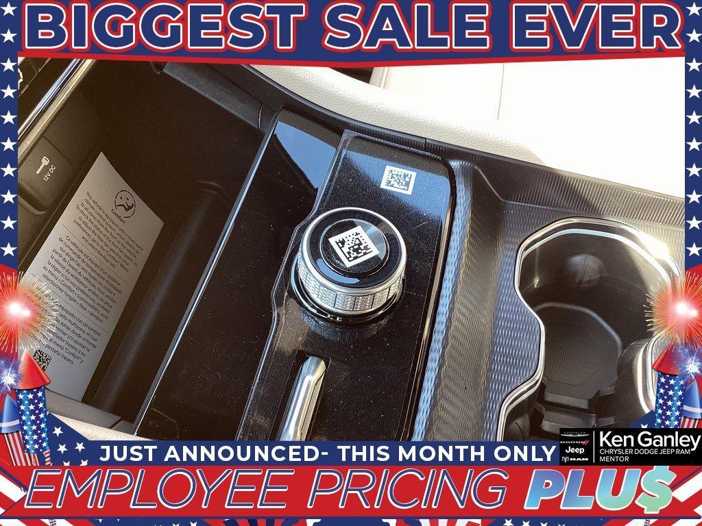 new 2025 Jeep Grand Cherokee L car, priced at $52,346