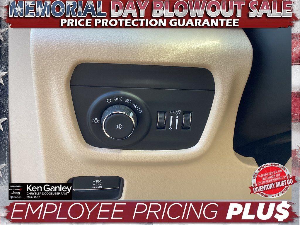 new 2025 Jeep Grand Cherokee L car, priced at $52,096
