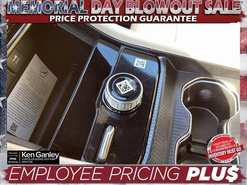 new 2025 Jeep Grand Cherokee L car, priced at $52,096