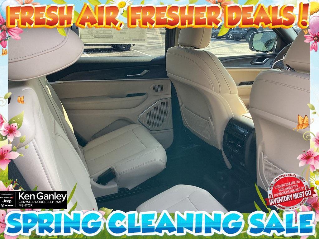 new 2025 Jeep Grand Cherokee L car, priced at $54,405