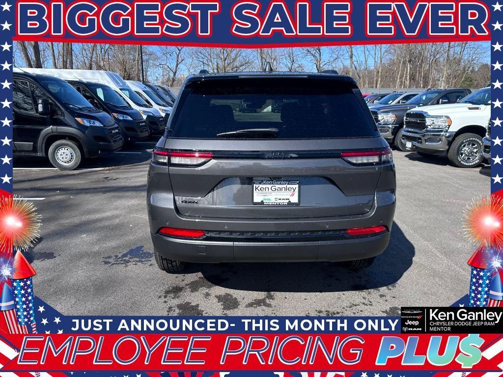 new 2025 Jeep Grand Cherokee car, priced at $36,499