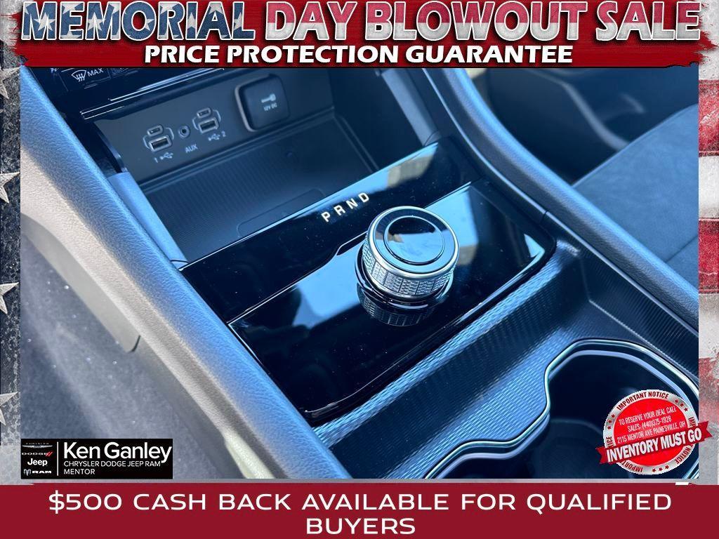 new 2025 Jeep Grand Cherokee car, priced at $41,255