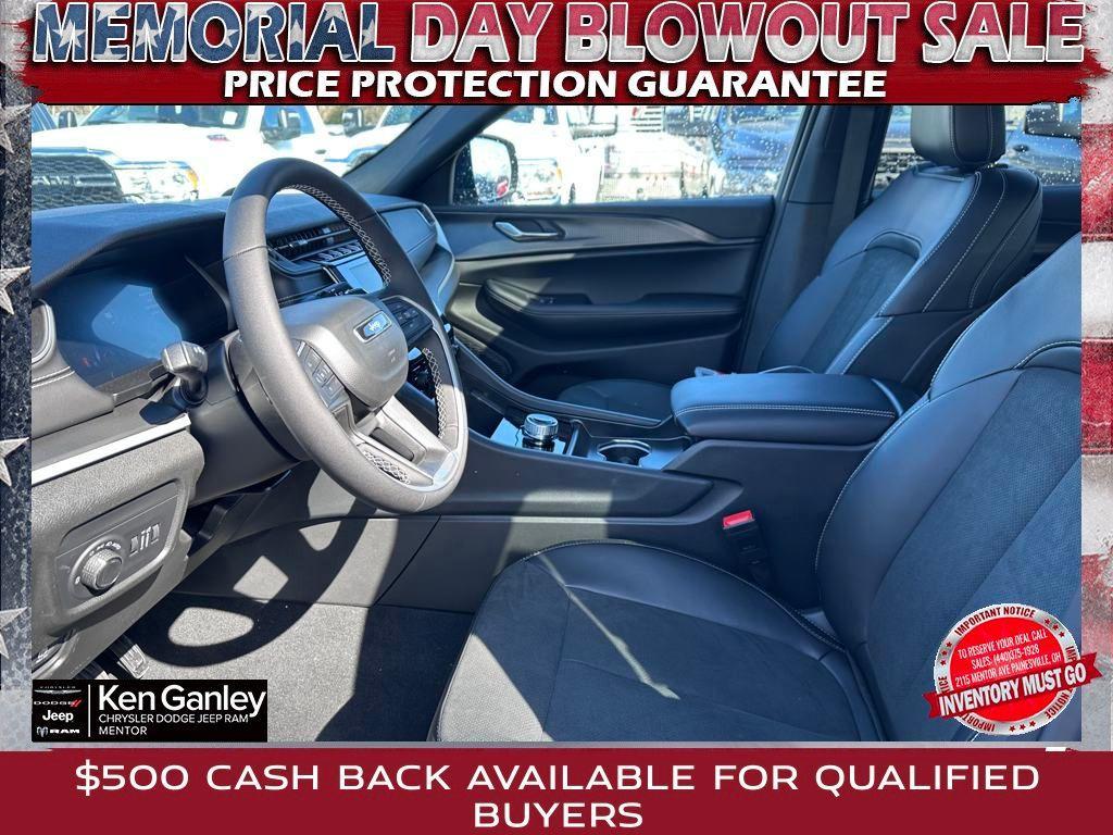 new 2025 Jeep Grand Cherokee car, priced at $41,255