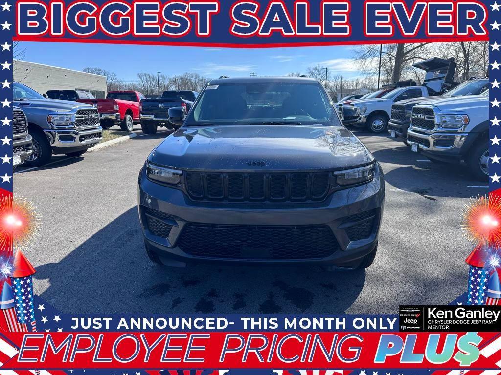 new 2025 Jeep Grand Cherokee car, priced at $36,499