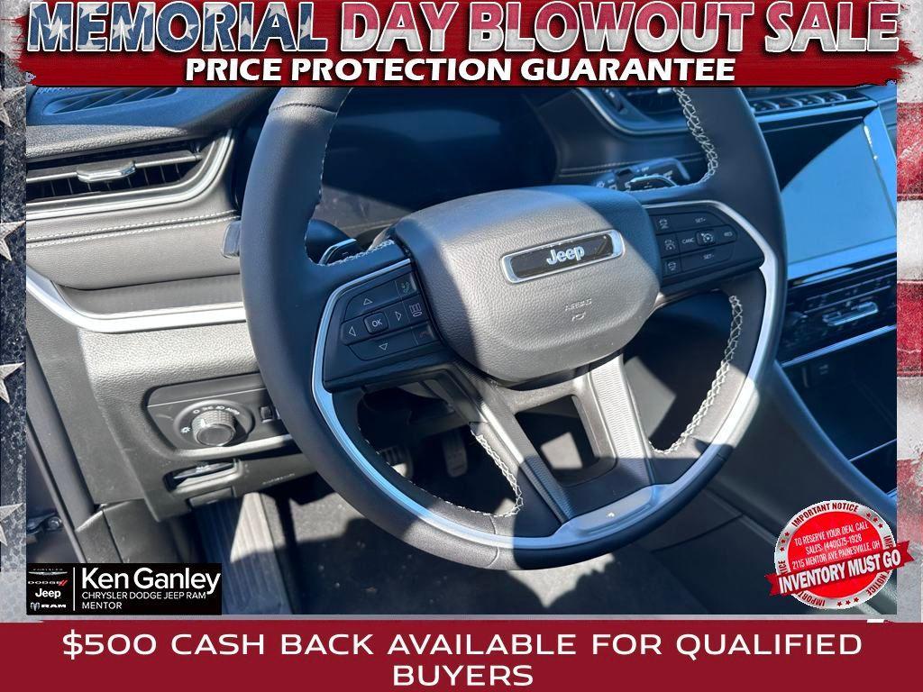 new 2025 Jeep Grand Cherokee car, priced at $41,255