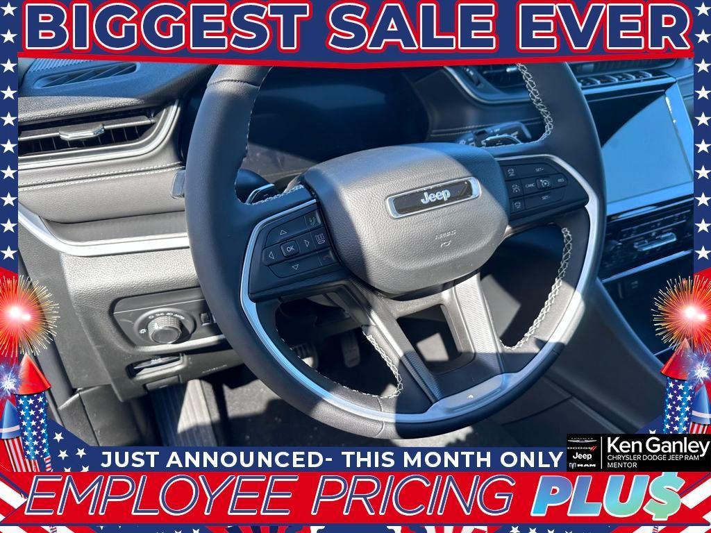 new 2025 Jeep Grand Cherokee car, priced at $36,499