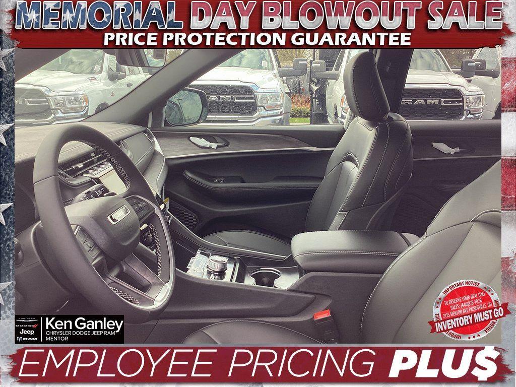 new 2025 Jeep Grand Cherokee L car, priced at $46,801