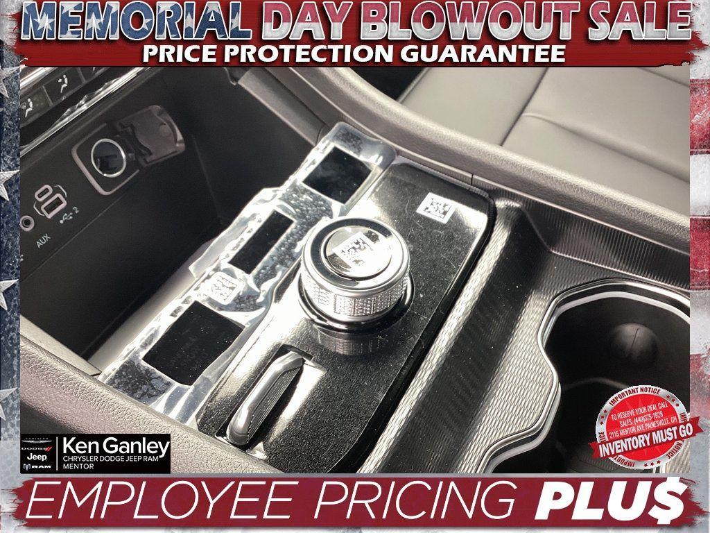 new 2025 Jeep Grand Cherokee L car, priced at $46,801