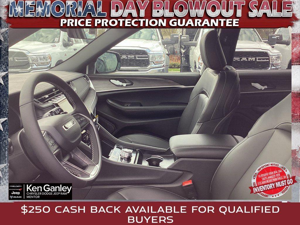 new 2025 Jeep Grand Cherokee L car, priced at $46,801