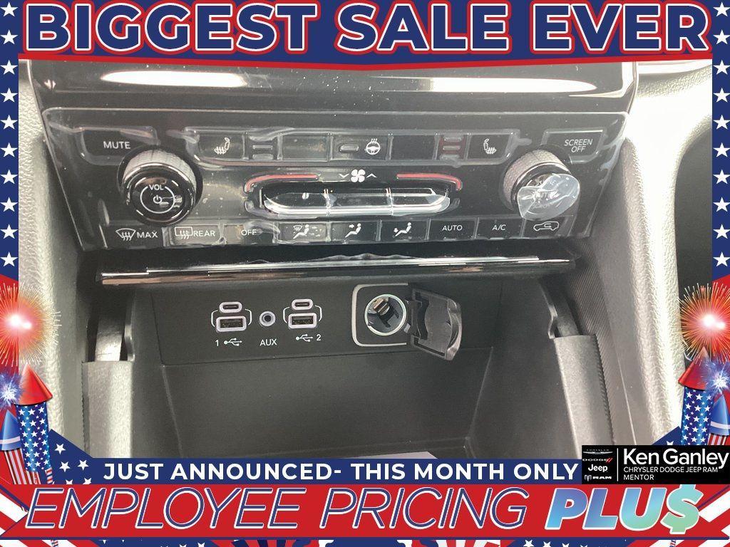 new 2025 Jeep Grand Cherokee L car, priced at $47,051