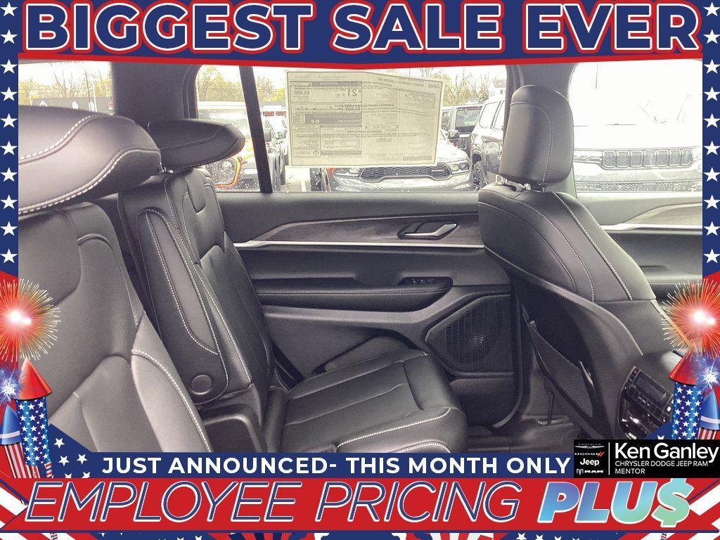new 2025 Jeep Grand Cherokee L car, priced at $47,051