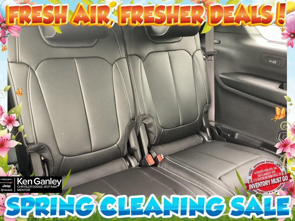 new 2025 Jeep Grand Cherokee L car, priced at $48,696
