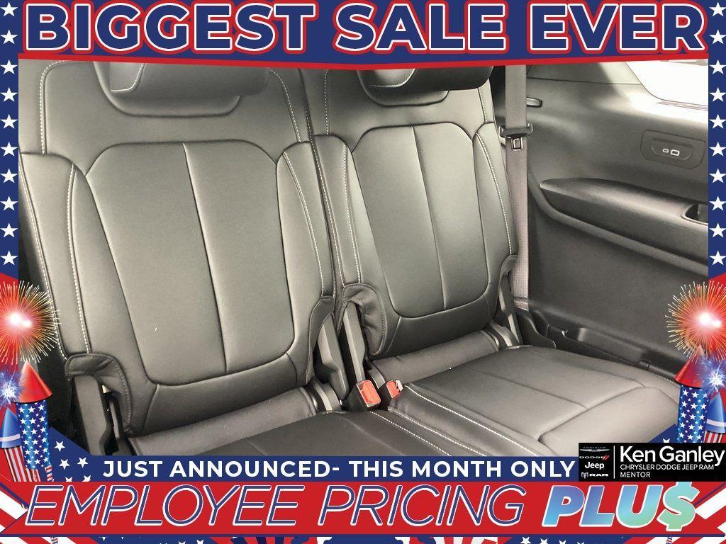 new 2025 Jeep Grand Cherokee L car, priced at $47,051