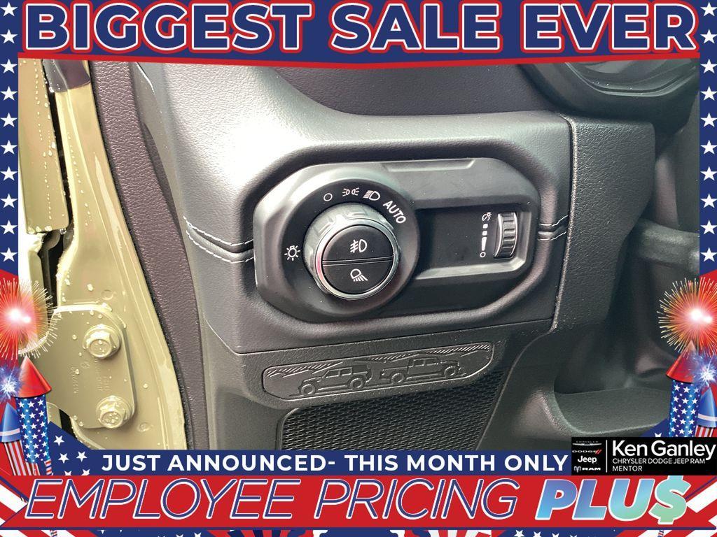 new 2025 Jeep Gladiator car, priced at $49,167