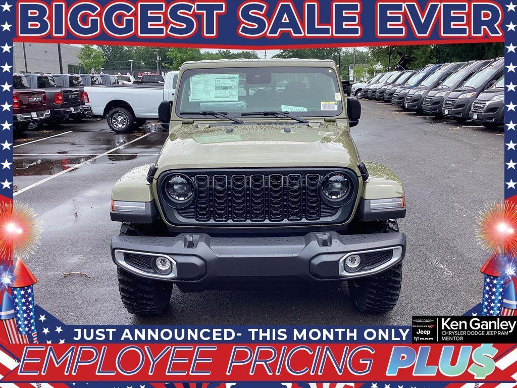 new 2025 Jeep Gladiator car, priced at $49,167