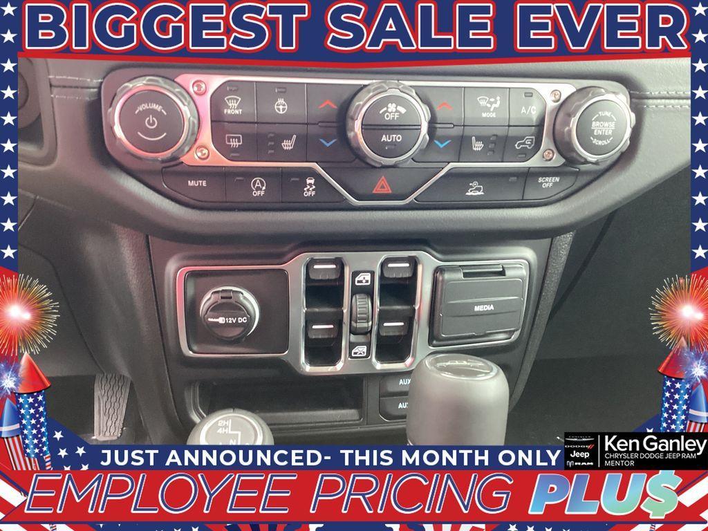 new 2025 Jeep Gladiator car, priced at $49,167