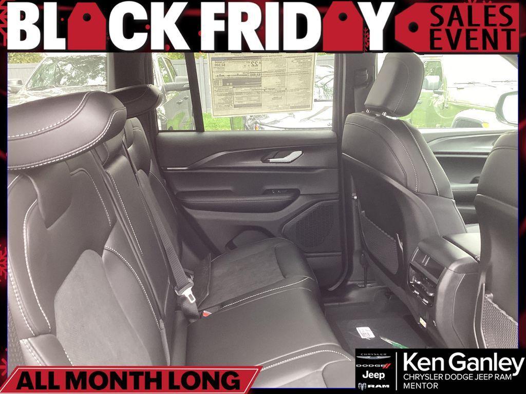 new 2025 Jeep Grand Cherokee car, priced at $46,135