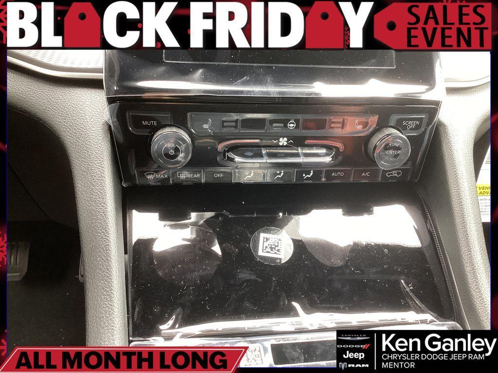 new 2025 Jeep Grand Cherokee car, priced at $46,135