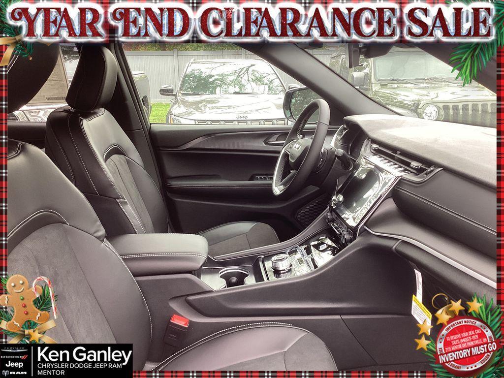 new 2025 Jeep Grand Cherokee car, priced at $46,135