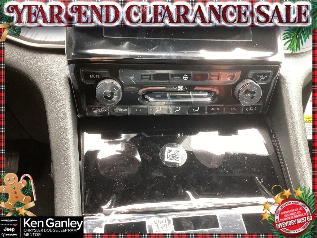 new 2025 Jeep Grand Cherokee car, priced at $46,135