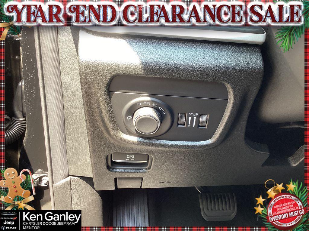 new 2025 Jeep Grand Cherokee L car, priced at $38,889