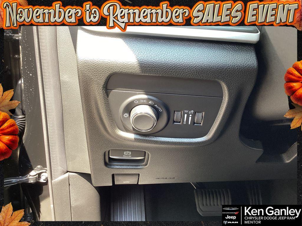 new 2025 Jeep Grand Cherokee L car, priced at $45,389