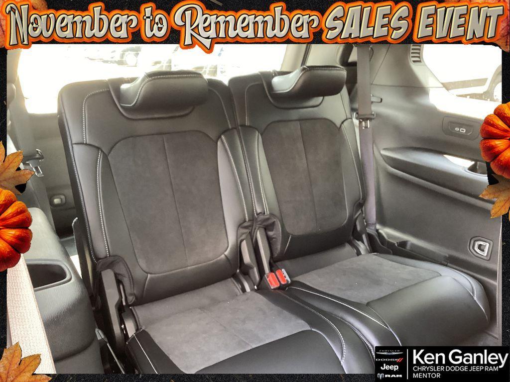 new 2025 Jeep Grand Cherokee L car, priced at $45,389