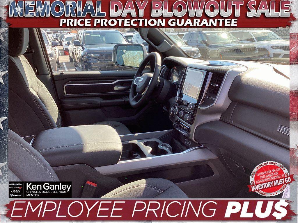 new 2025 Ram 1500 car, priced at $47,978