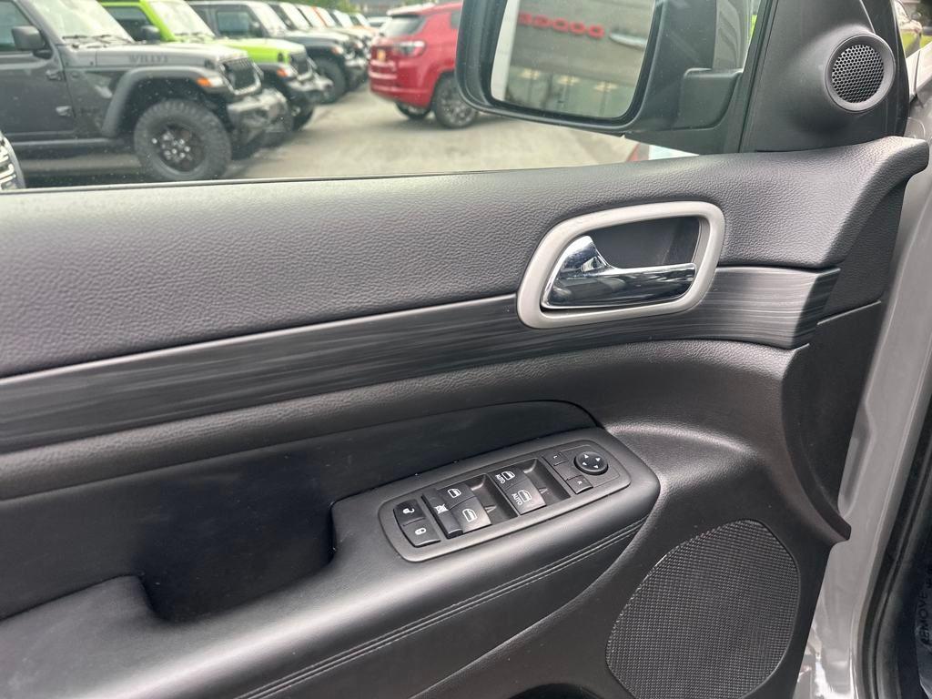 used 2021 Jeep Grand Cherokee car, priced at $30,100