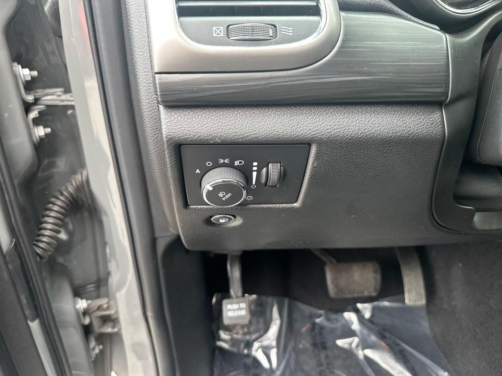 used 2021 Jeep Grand Cherokee car, priced at $30,100