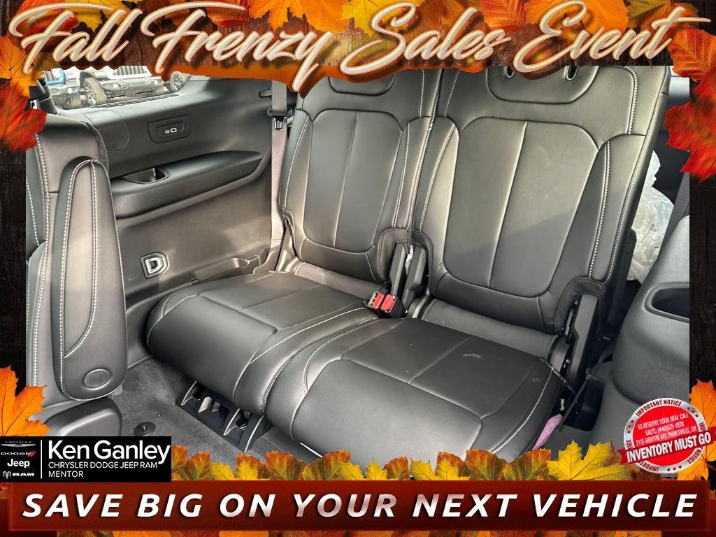new 2025 Jeep Grand Cherokee L car, priced at $44,056