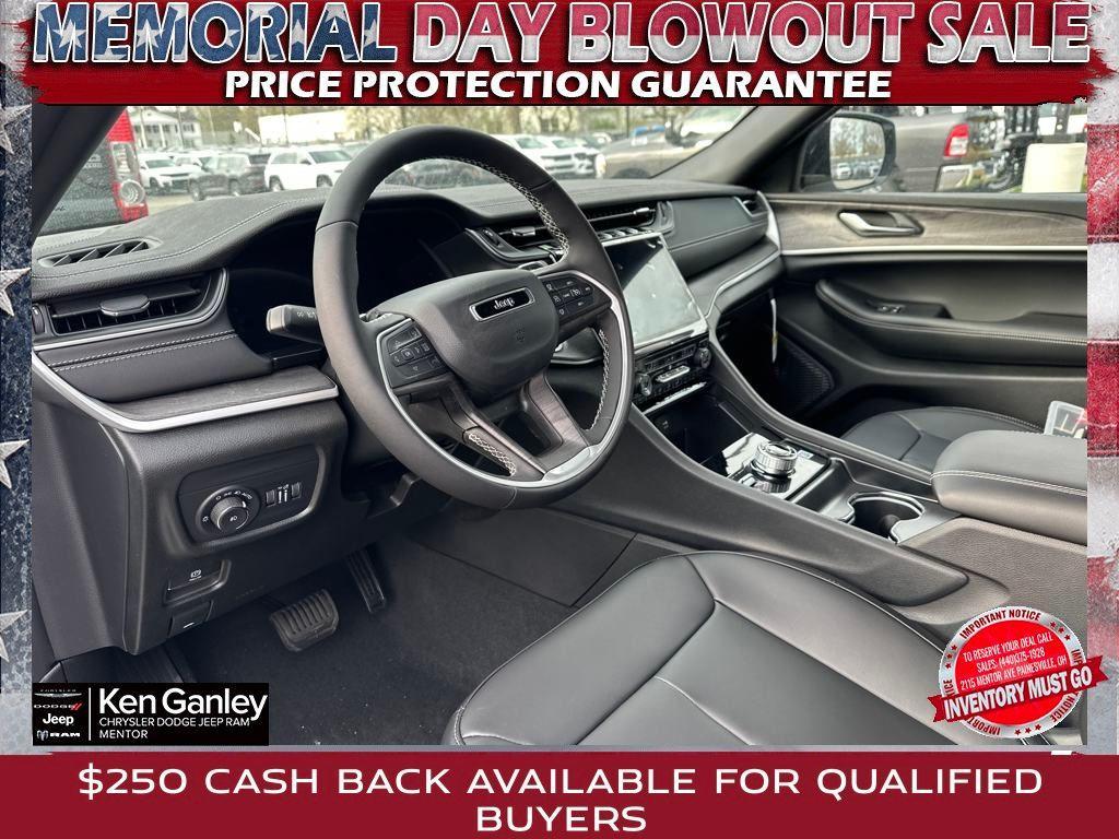 new 2025 Jeep Grand Cherokee L car, priced at $46,206