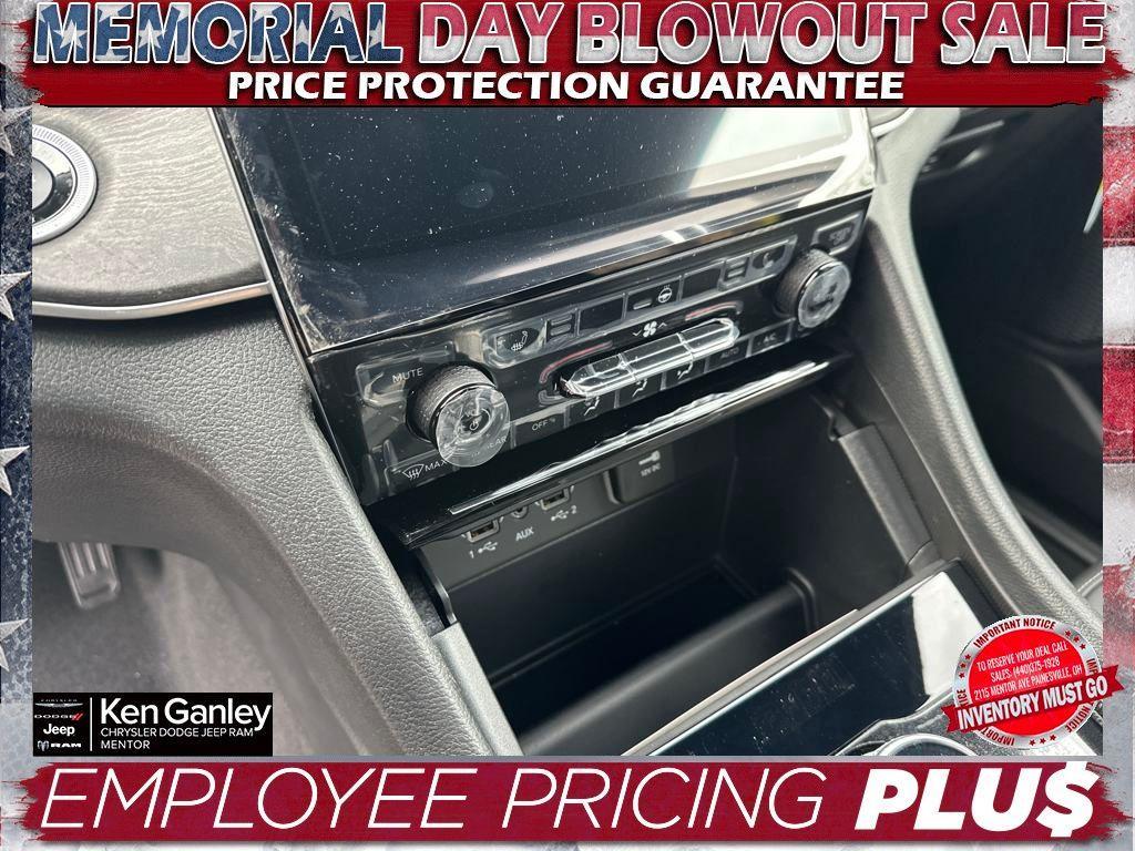 new 2025 Jeep Grand Cherokee L car, priced at $46,206