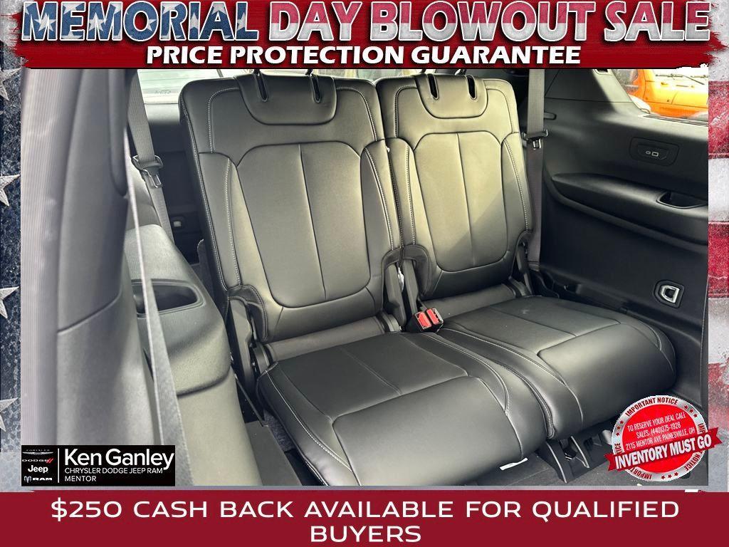 new 2025 Jeep Grand Cherokee L car, priced at $46,206